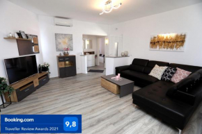 Apartment Mir